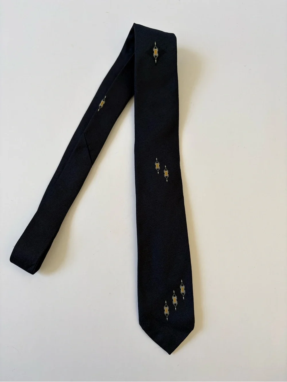 VNTG A.Sulka&Co Limited Edition Necktie Navy Blue Gold Crest 100% Silk Art Deco